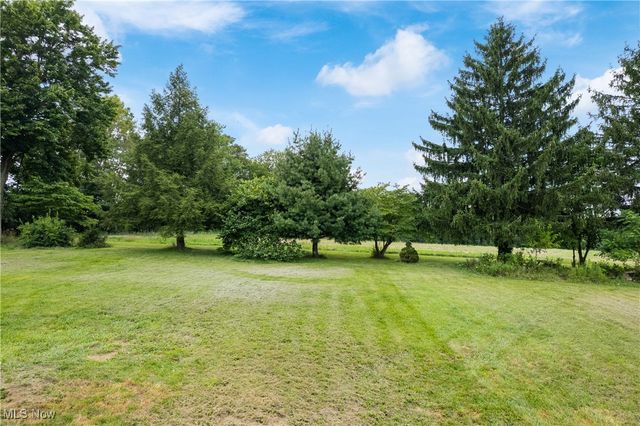 6869 Shepler Church Avenue SW, Navarre, OH 44662