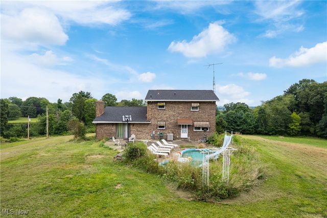 6869 Shepler Church Avenue SW, Navarre, OH 44662