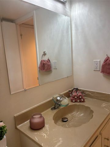 1100 SAINT CHARLES Place 313, Pembroke Pines, FL 33026