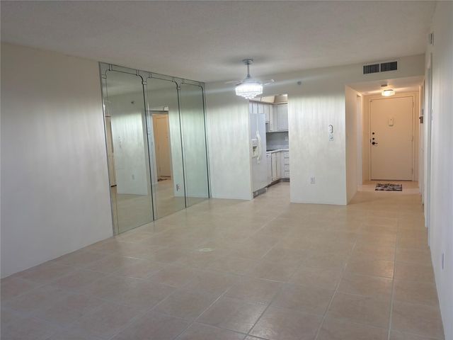 1100 SAINT CHARLES Place 313, Pembroke Pines, FL 33026