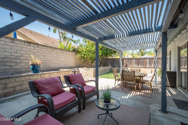 6075 Fremont Circle, Camarillo, CA 93012