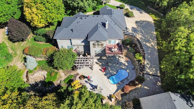 21085 ABBEY Road, Council Bluffs, IA 51503