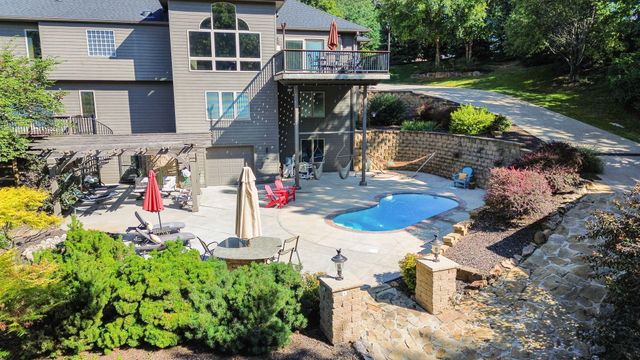 21085 ABBEY Road, Council Bluffs, IA 51503