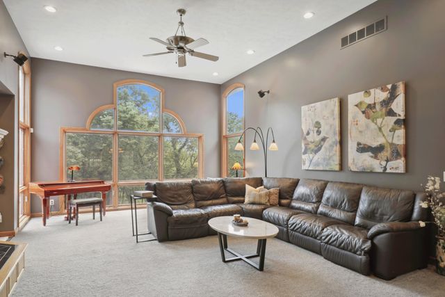 21085 ABBEY Road, Council Bluffs, IA 51503