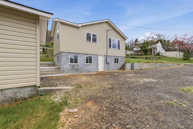 39 Justus, Andrews, NC 28901