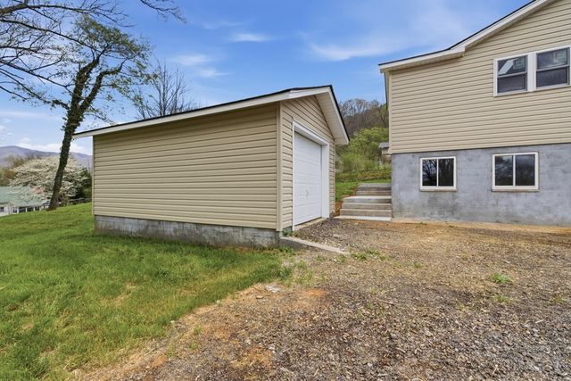 39 Justus, Andrews, NC 28901