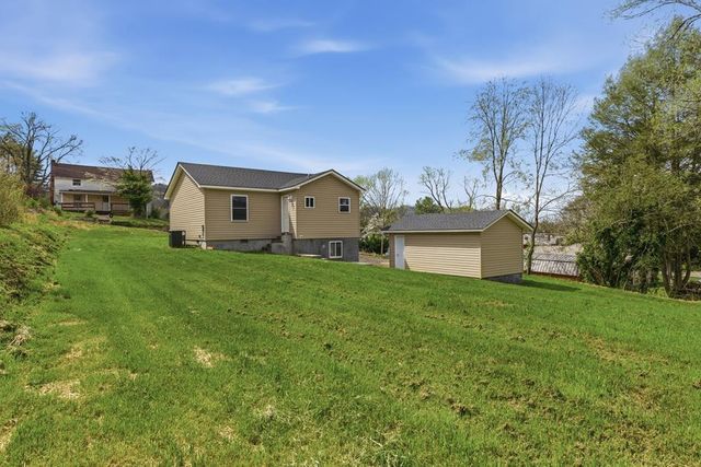 39 Justus, Andrews, NC 28901