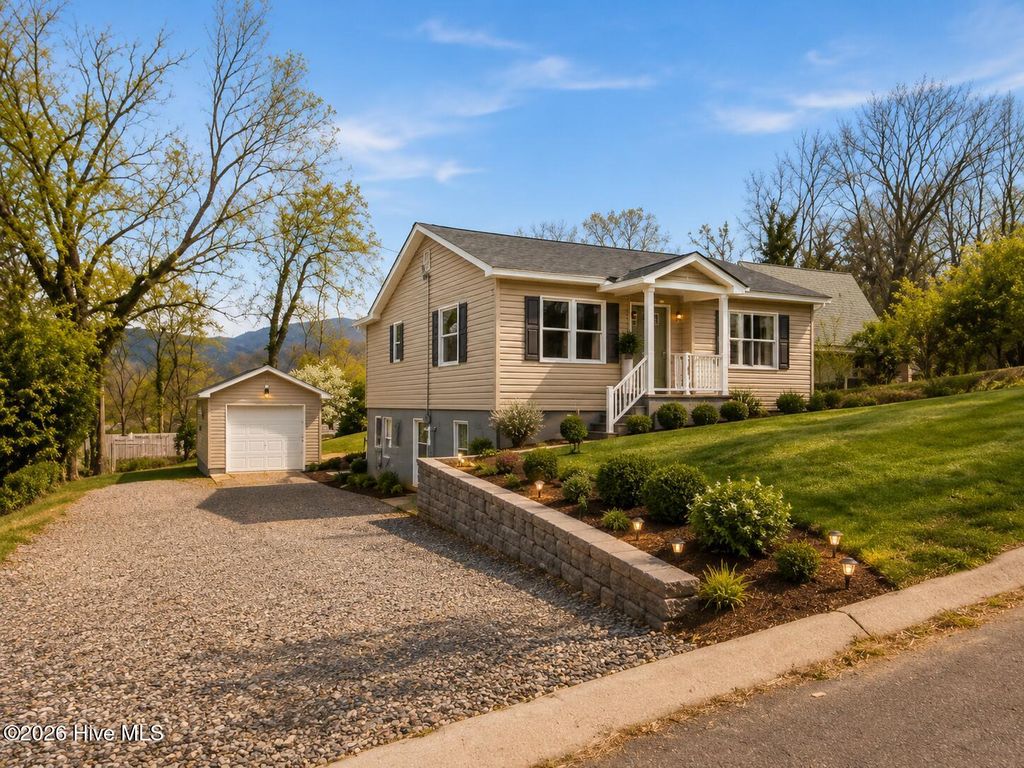 39 Justus, Andrews, NC 28901