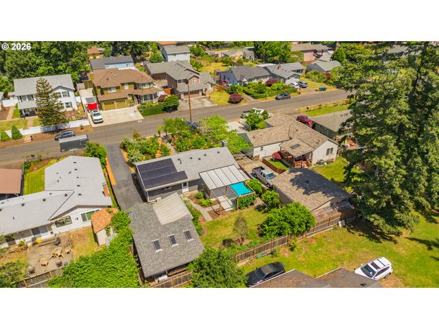 11808 Se TAYLOR St, Portland, OR 97216