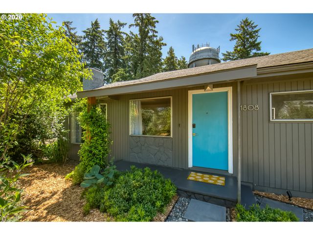 11808 Se TAYLOR St, Portland, OR 97216