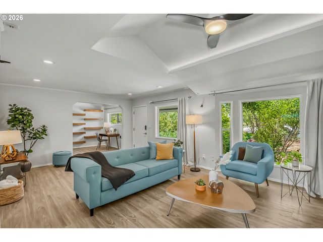 11808 Se TAYLOR St, Portland, OR 97216