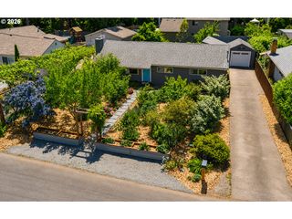 11808 Se TAYLOR St, Portland, OR 97216