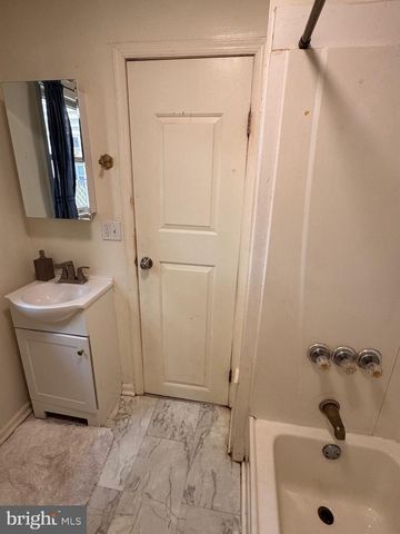 17 WEST ST, Bordentown, NJ 08505