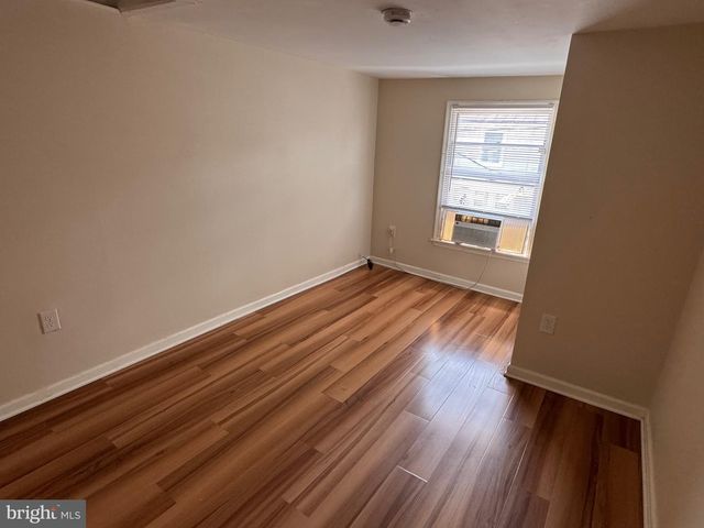 17 WEST ST, Bordentown, NJ 08505