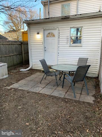 17 WEST ST, Bordentown, NJ 08505