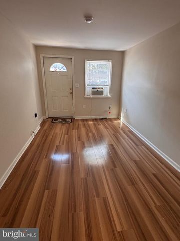 17 WEST ST, Bordentown, NJ 08505