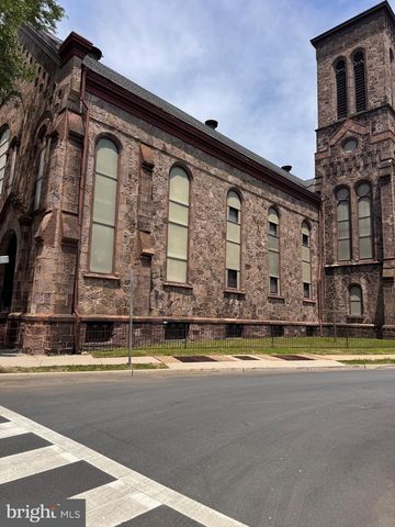 17 WEST ST, Bordentown, NJ 08505