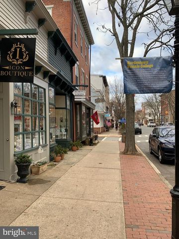 17 WEST ST, Bordentown, NJ 08505