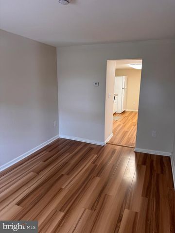 17 WEST ST, Bordentown, NJ 08505