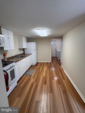 17 WEST ST, Bordentown, NJ 08505
