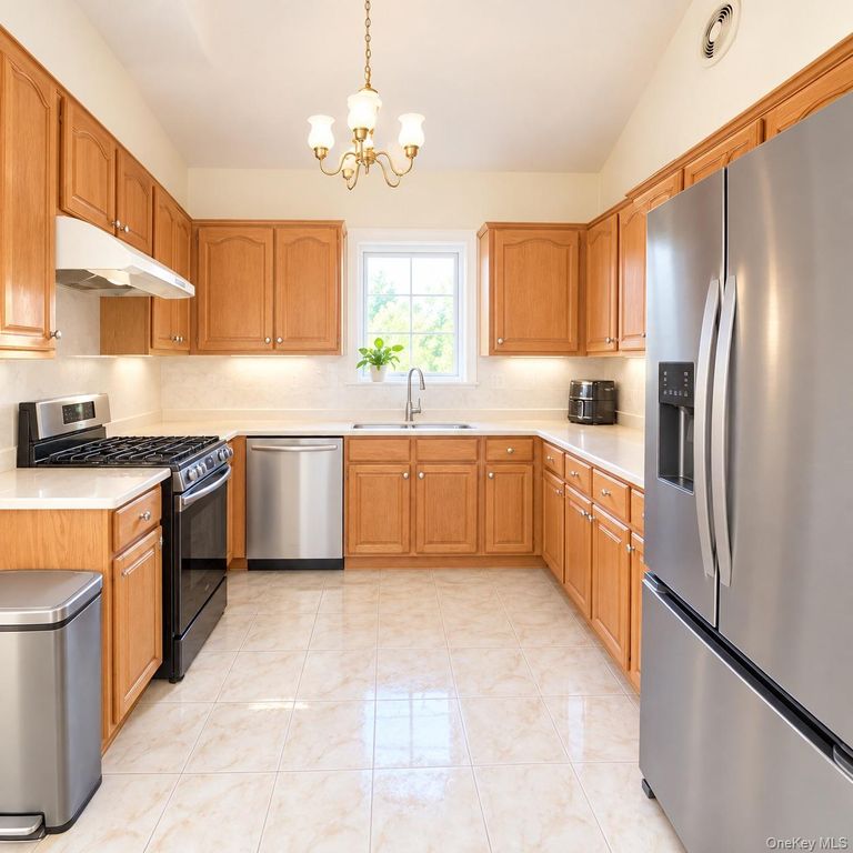 69-29 53rd Drive, Maspeth, NY 11378 — photo 4