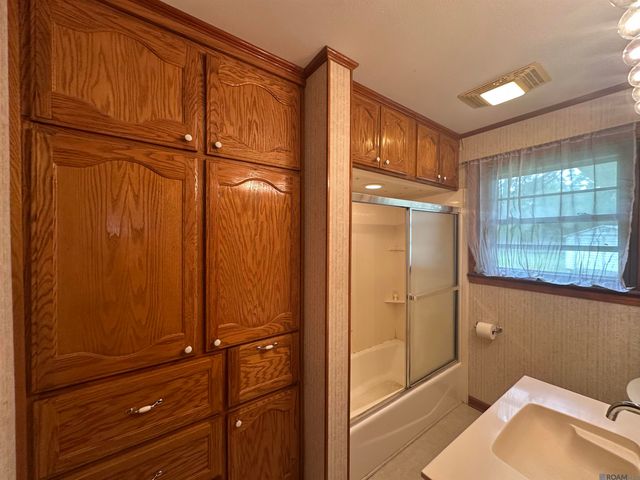 6313 Kleinpeter Rd, Baton Rouge, LA 70811