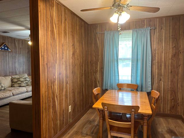 6313 Kleinpeter Rd, Baton Rouge, LA 70811