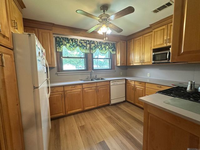 6313 Kleinpeter Rd, Baton Rouge, LA 70811