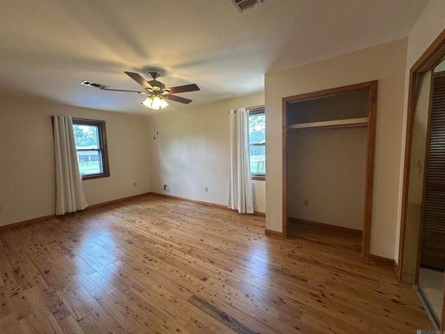 6313 Kleinpeter Rd, Baton Rouge, LA 70811