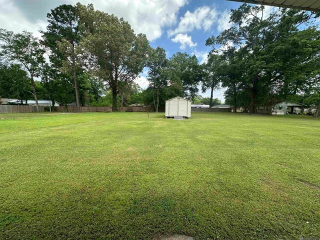 6313 Kleinpeter Rd, Baton Rouge, LA 70811