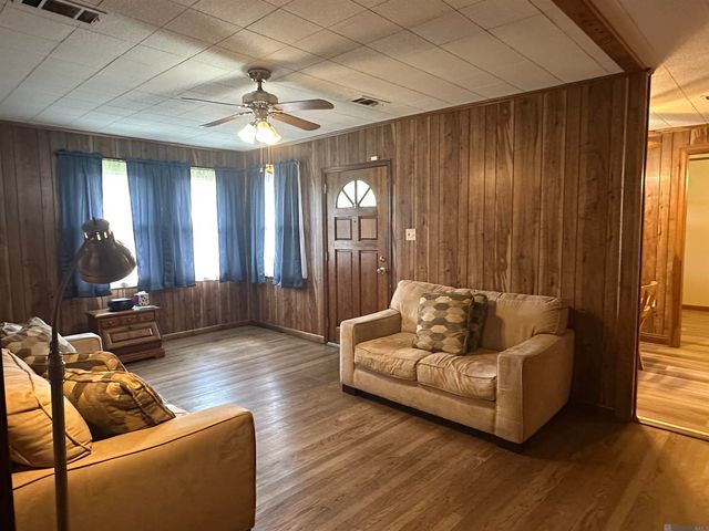 6313 Kleinpeter Rd, Baton Rouge, LA 70811