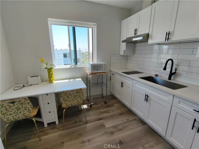 3020 S Normandie Street, Los Angeles, CA 90007