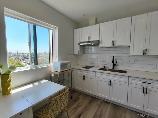3020 S Normandie Street, Los Angeles, CA 90007