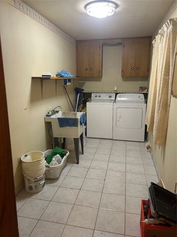541 Morningstar Dr, Ellwood City, PA 16117