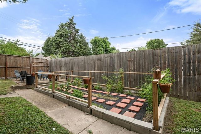 4135 Nebraska Avenue, St Louis, MO 63118