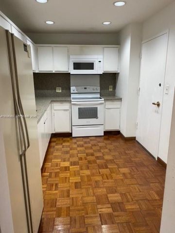 150 SE 25 RD 15F, Miami, FL 33129