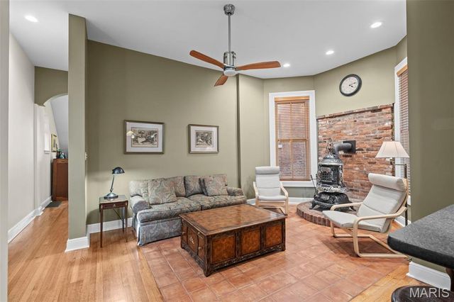 1816 Hickory Street, St Louis, MO 63104