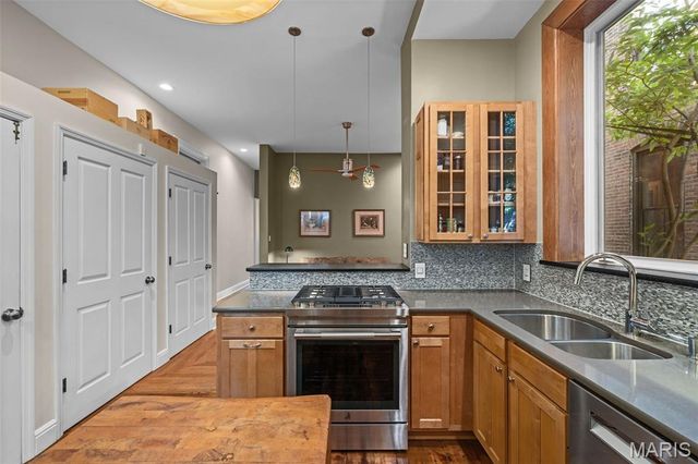 1816 Hickory Street, St Louis, MO 63104