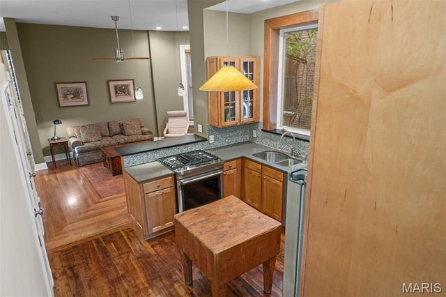 1816 Hickory Street, St Louis, MO 63104