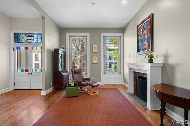 1816 Hickory Street, St Louis, MO 63104