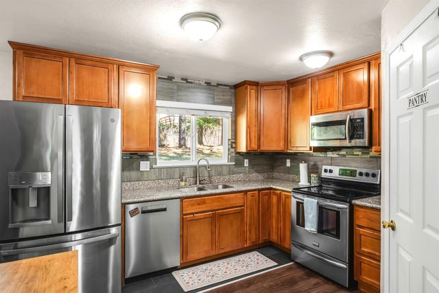 11380 Clinton Bar Rd, Pine Grove, CA 95665