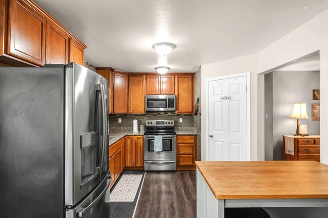 11380 Clinton Bar Rd, Pine Grove, CA 95665