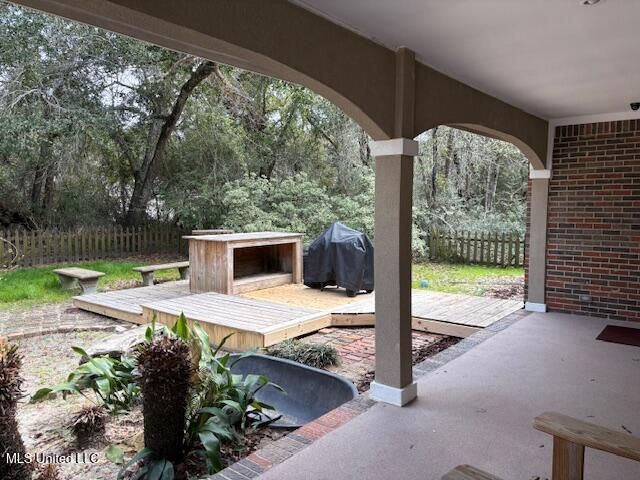 520 Pine Street, Ocean Springs, MS 39564