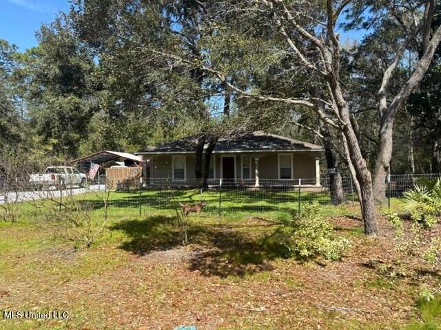 520 Pine Street, Ocean Springs, MS 39564