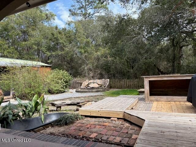 520 Pine Street, Ocean Springs, MS 39564