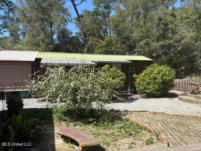 520 Pine Street, Ocean Springs, MS 39564
