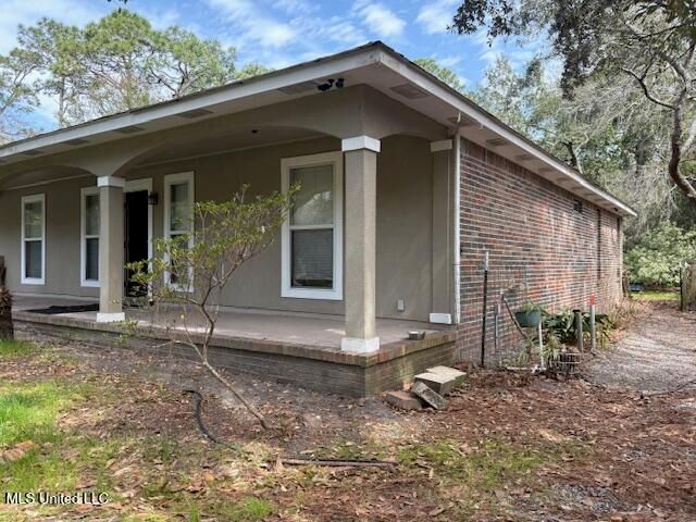 520 Pine Street, Ocean Springs, MS 39564