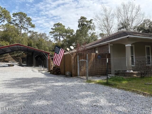 520 Pine Street, Ocean Springs, MS 39564