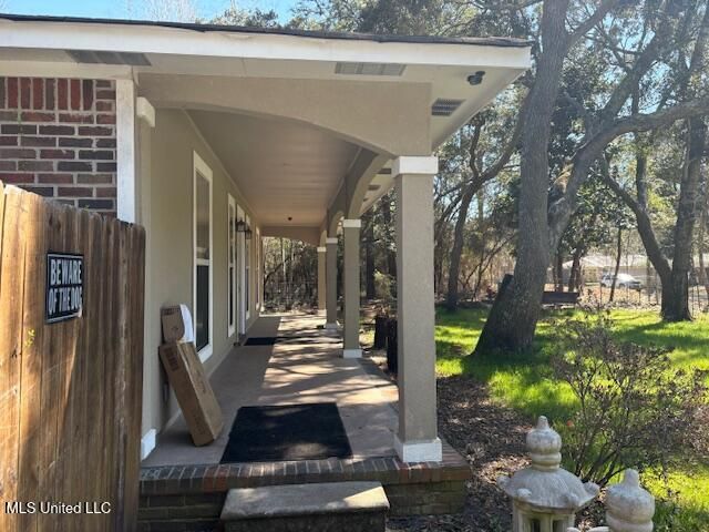 520 Pine Street, Ocean Springs, MS 39564