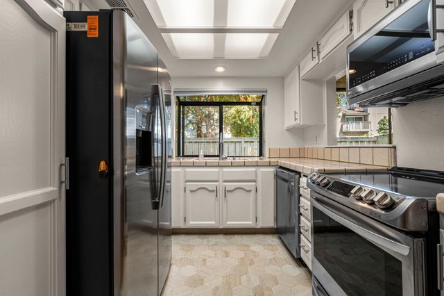 7835 Windsor Ln, Citrus Heights, CA 95610